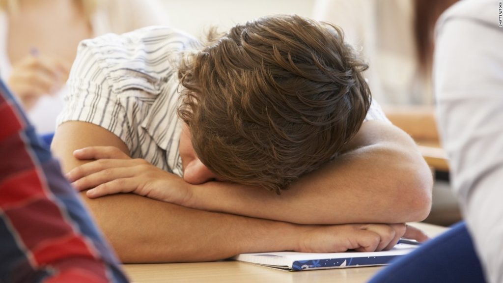 Cell phones and screens are keeping your kid awake