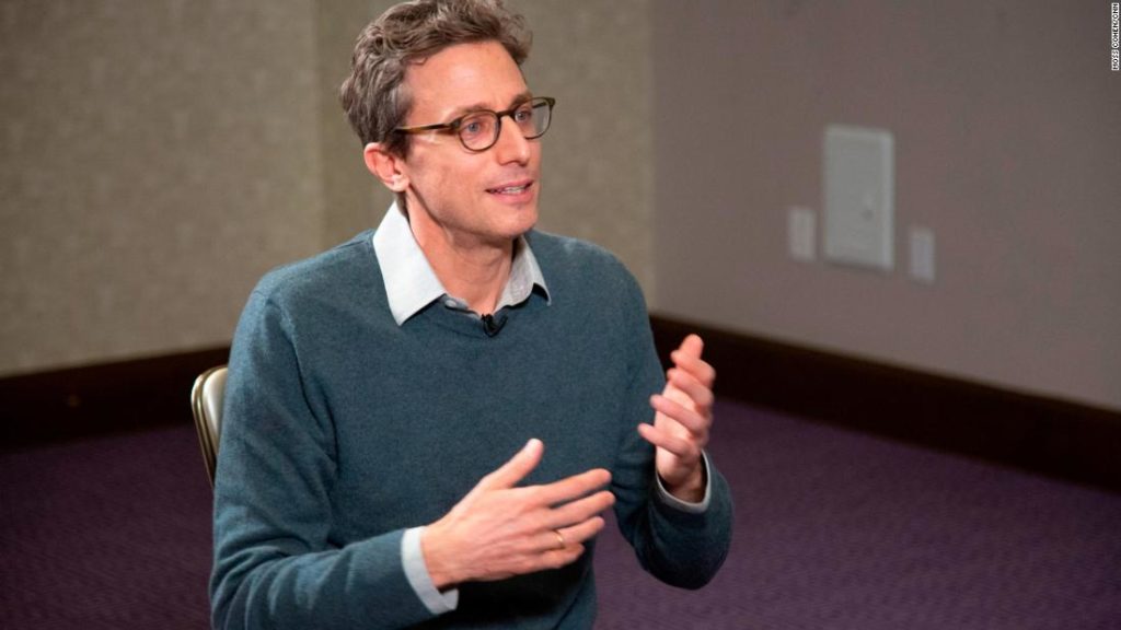 BuzzFeed chief Jonah Perreti brings HuffPost back under his fold in deal with Verizon Media