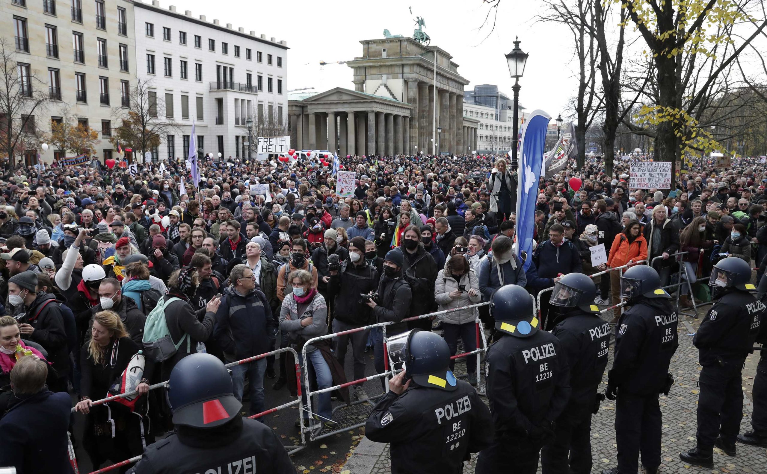 Berlin police deploy water cannon as protesters march against Covid-19 restrictions