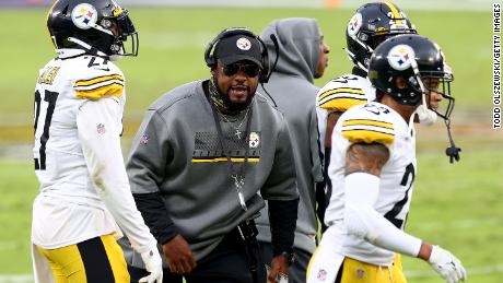 Pittsburgh Steelers&#39; head coach Mike Tomlin celebrates during his side&#39;s game against the Baltimore Ravens on November 1.