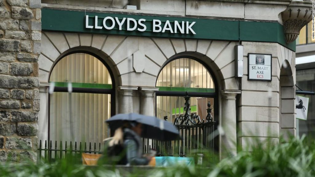 Lloyds Bank: Black employees earn 20% less at Britain's biggest bank. It's trying to fix that