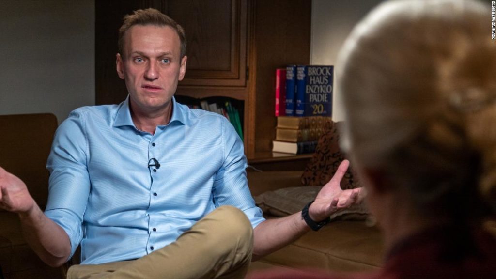 CNN investigation uncovers tailing of Navalny prior to poisoning
