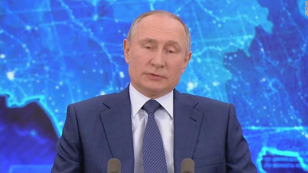 Putin responds to CNN investigation, does not deny Navalny was tracked