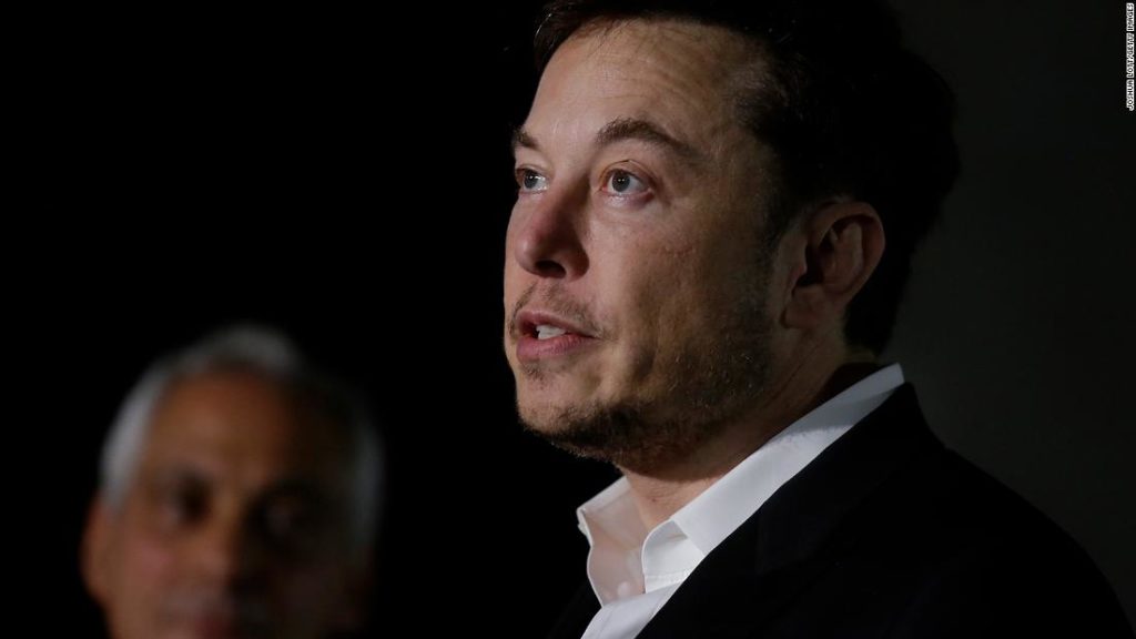 Elon Musk claims Apple CEO wouldn't take meeting about Tesla buyout