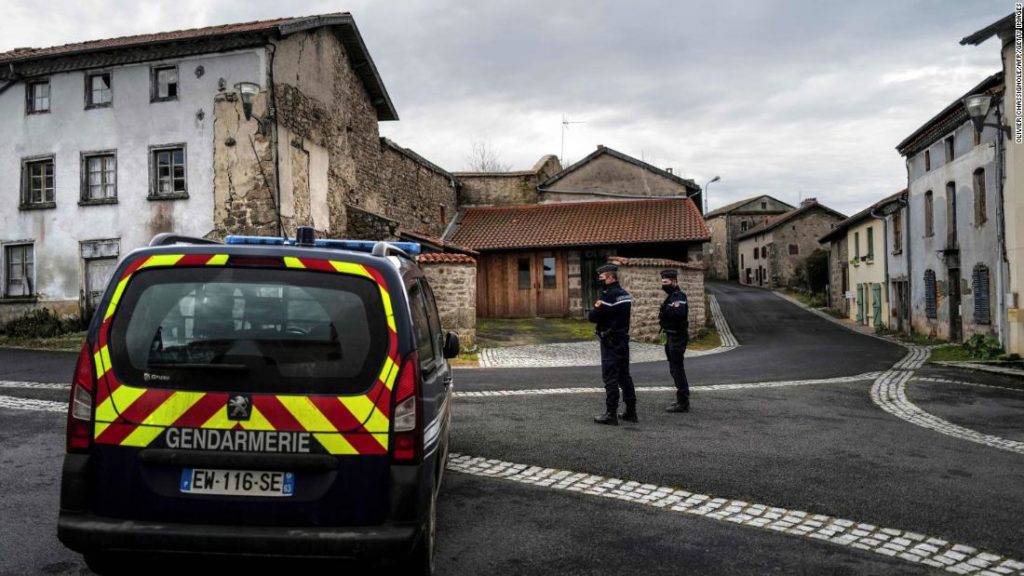 France police shooting: Three officers dead in Puy-de-Dôme after responding to a domestic violence incident