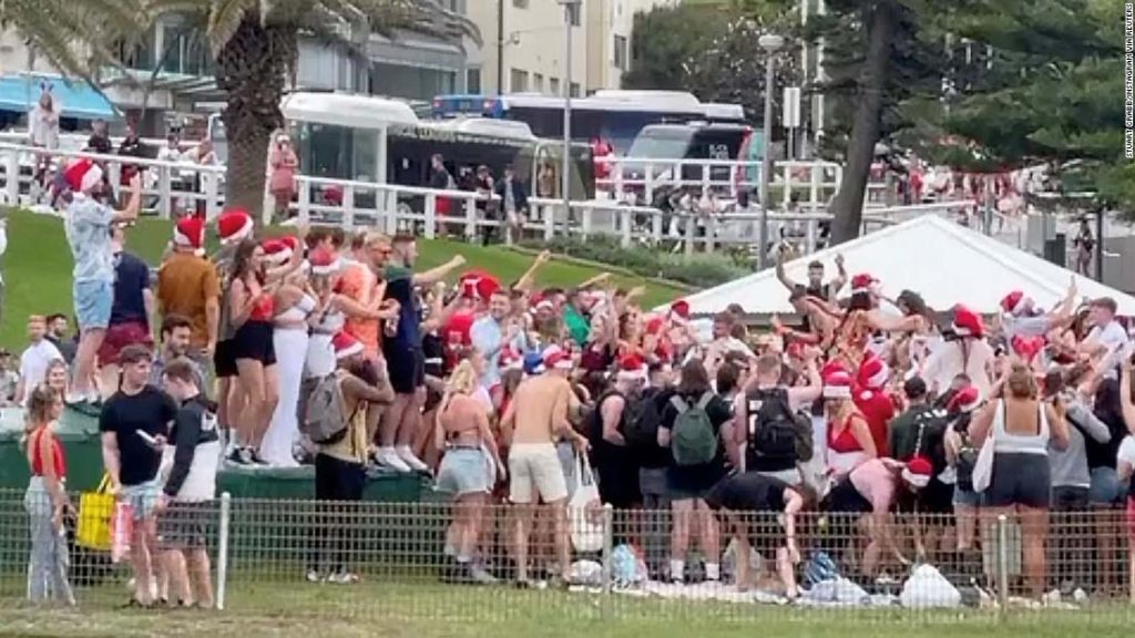 Australia Covid: Sydney Christmas beach party sparks 'backpacker' deportation threat