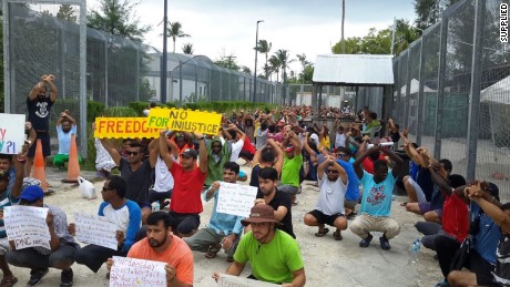 Powder keg on Manus Island as refugees refuse to leave immigration center