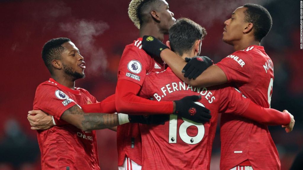 Manchester United draw level with Liverpool as Fernandes penalty sees off Villa