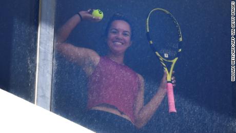 Australian Open tennis stars get creative with practice while stuck in hotel quarantine