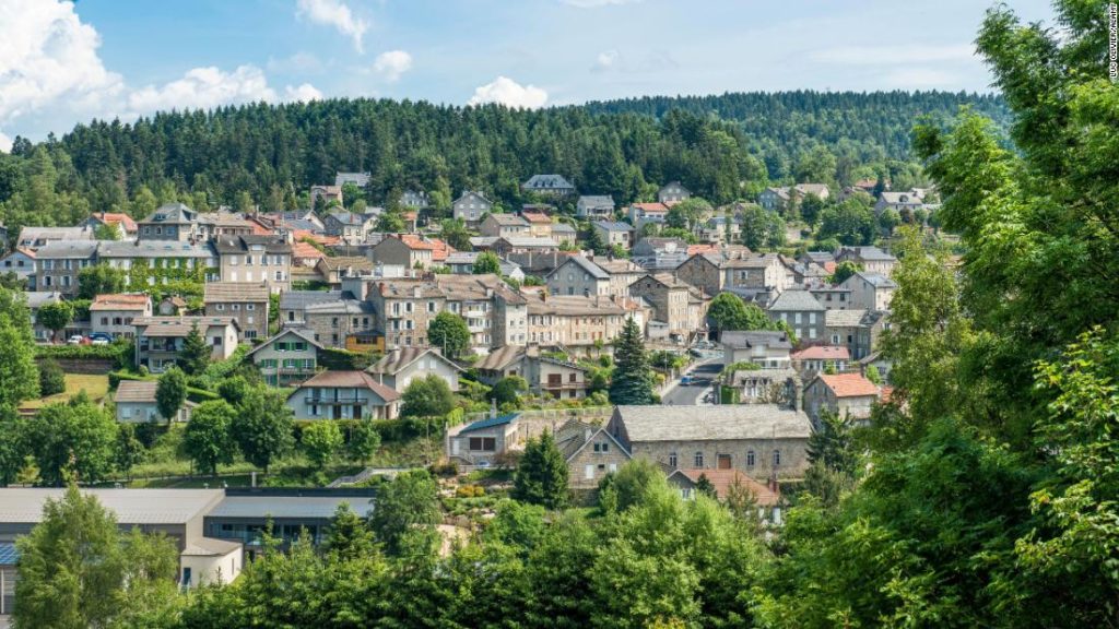 Austrian man leaves fortune in will to French village that hid his family from Nazis