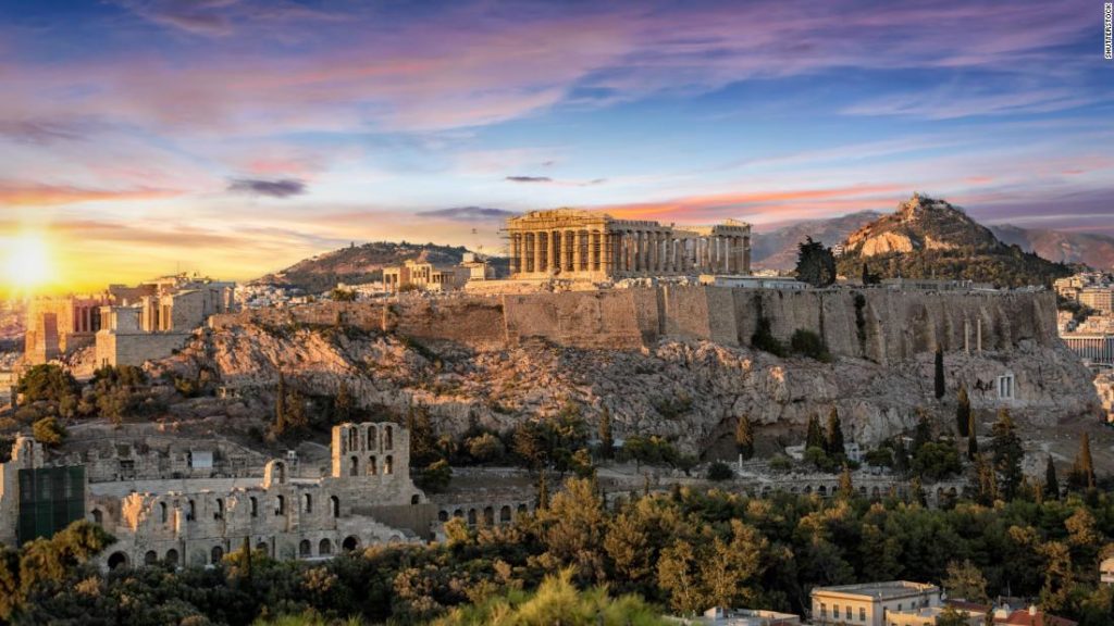 Traveling to Greece during Covid-19: What you need to know before you go