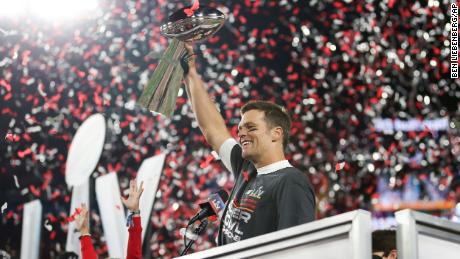 Tom Brady wins his 7th Super Bowl in his first year with the Buccaneers at age 43