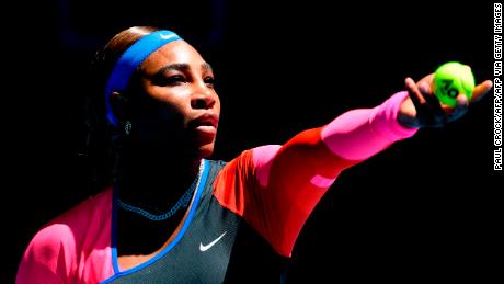Serena Williams powers through in Australian Open as Venus bows out
