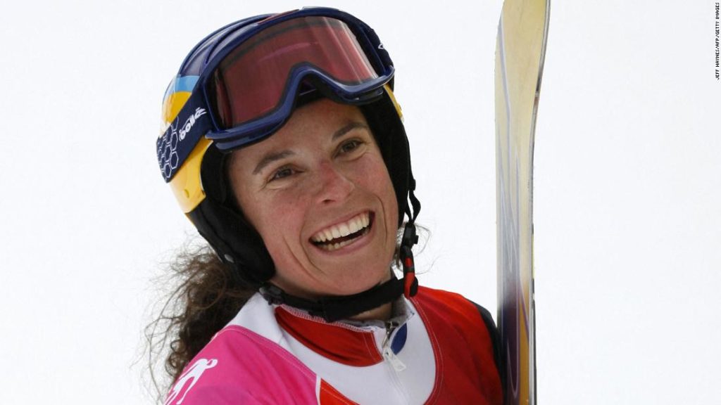 Champion snowboarder Julie Pomagalski dies in avalanche