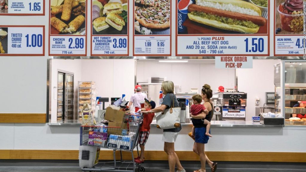 Costco's food courts have a cult following. Now they're making a comeback