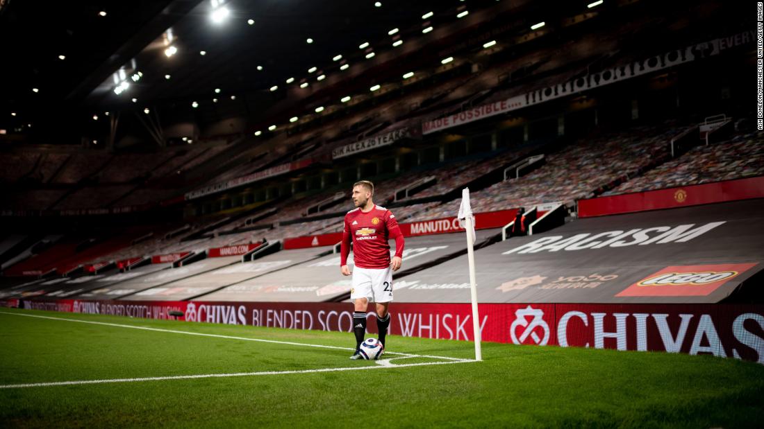 Manchester United change seat covering colors to improve home form