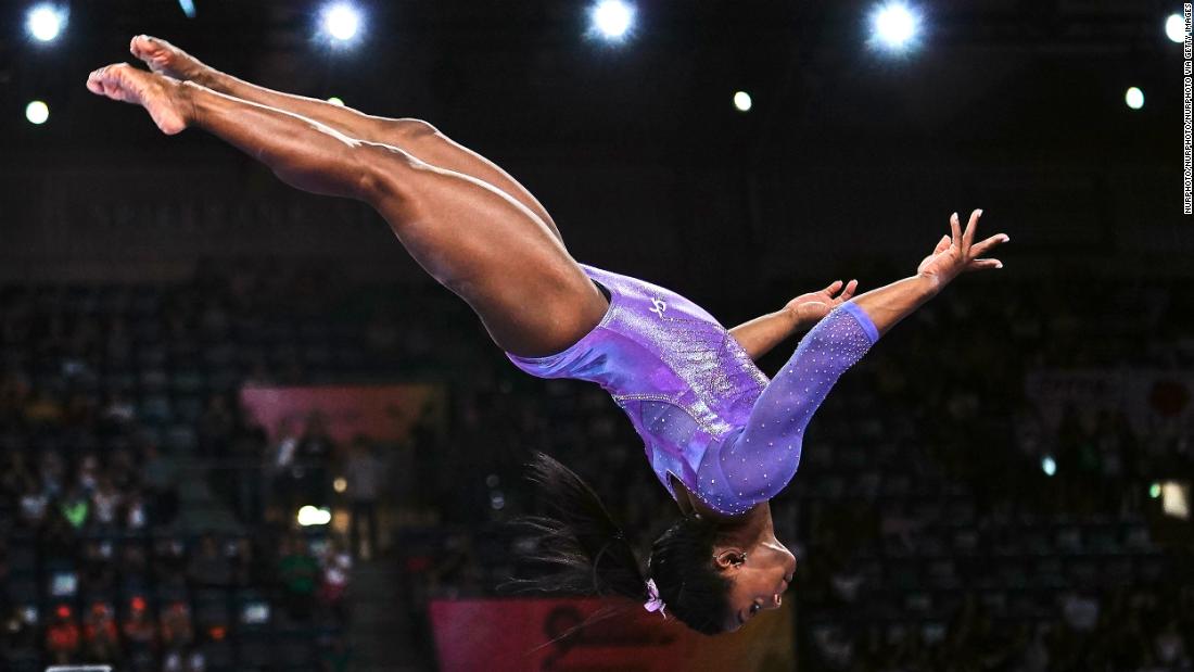 Simone Biles is schooling us on how to excel despite ...