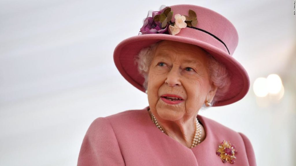 Decoding the Queen's colorful style
