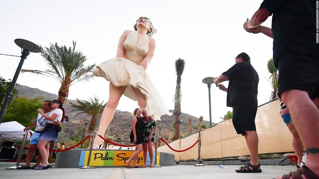 'Sexist' Marilyn Monroe statue installed in Palm Springs amid widespread opposition