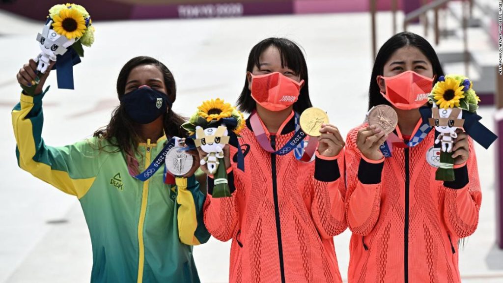 Momiji Nishiya, 13-year-old skateboarder, wins gold at the Olympics' first women's final
