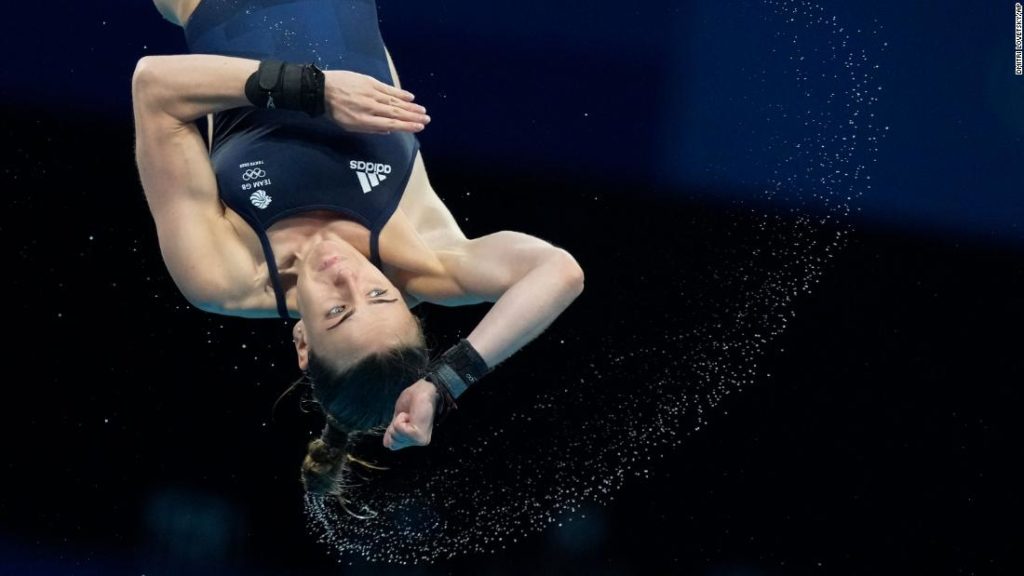 Why Olympics divers shower between dives and use tiny towels